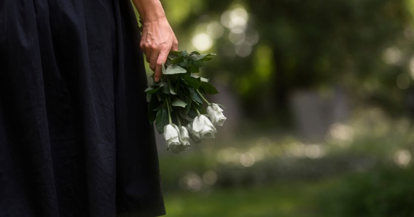 Memorials: Simple, Elegant Arrangements