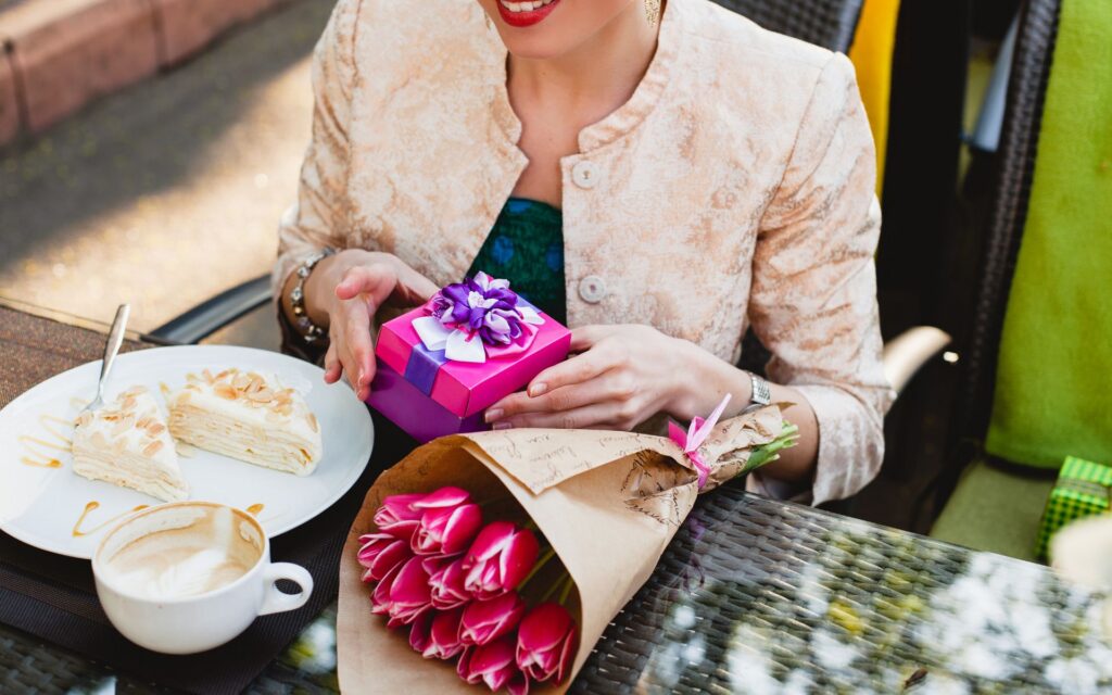 How to Choose & Gift Zodiac Flowers