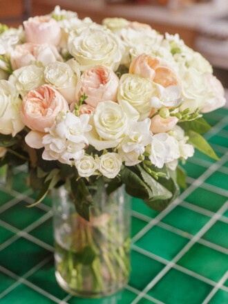 700g Roses 100 Roses For Delivery | Red, White & Pink | Ode à la Rose