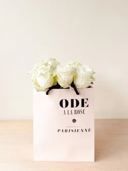 Petite Josephine - 7 Premium White Mondial Roses
