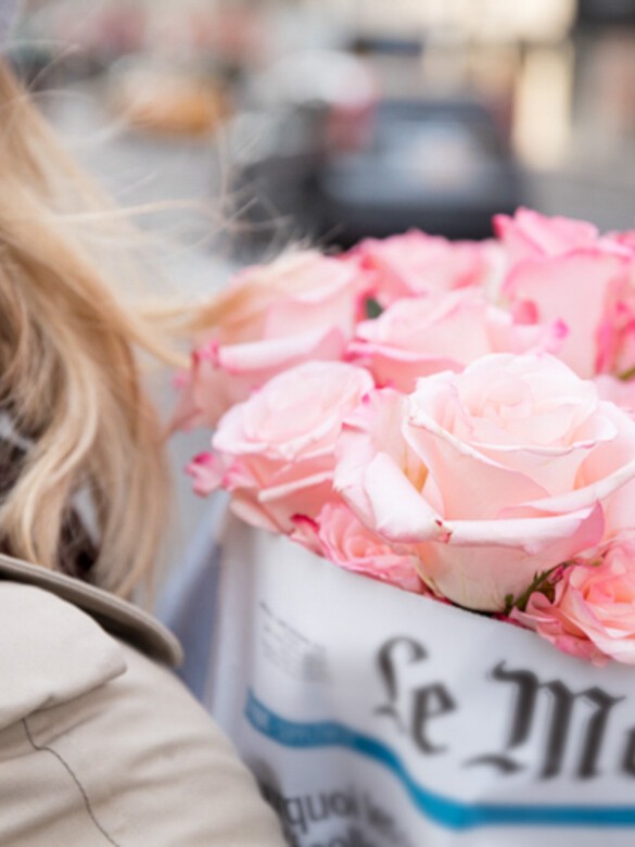 Deliver a rose discount