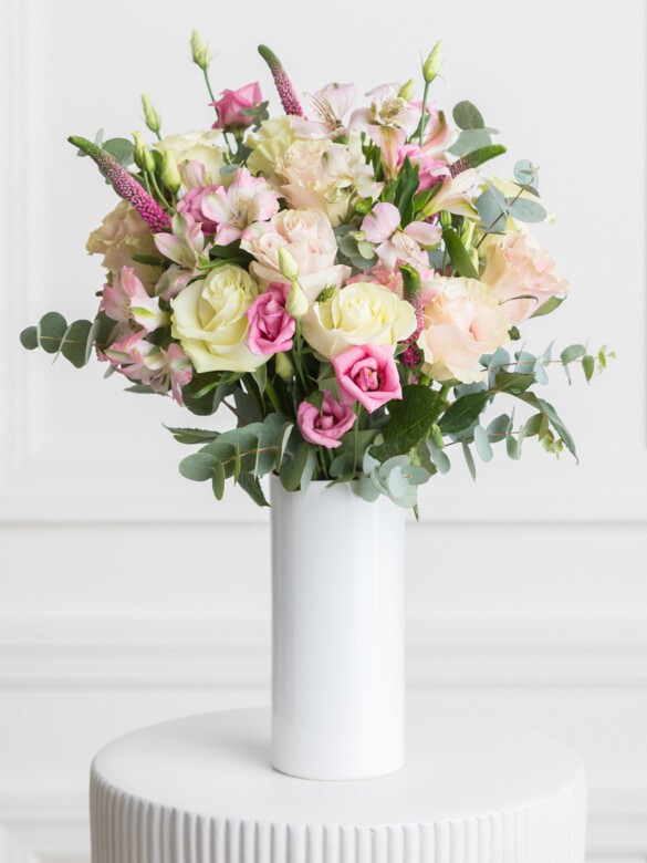 Petite Centerpiece, Order online for pickup + delivery