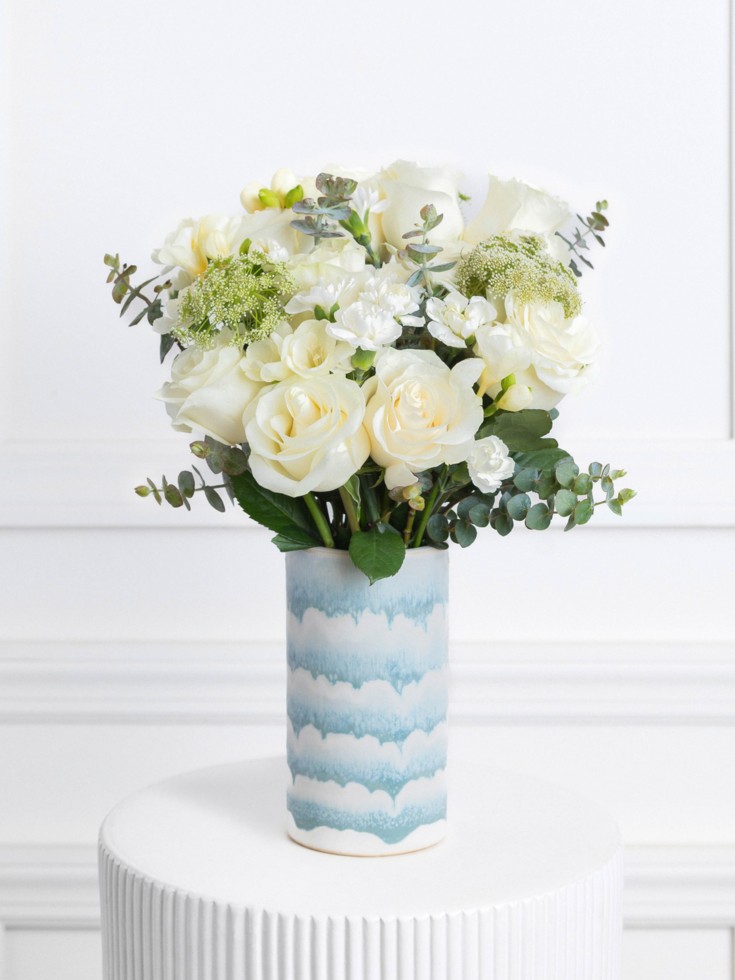 7 Unusual Winter Flower Arrangements—And Vases—That Are Perfect